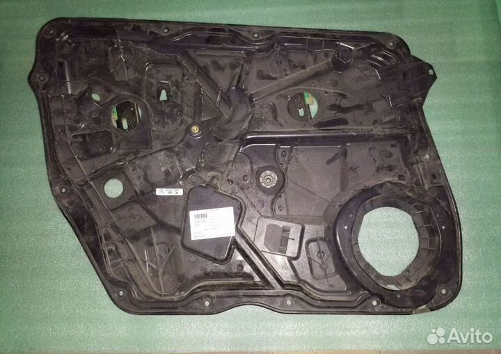 Стеклоподъёмник передний мерседес 166 А 1667200179