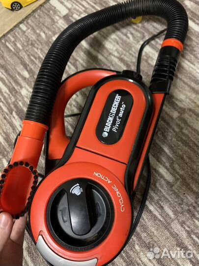 Пылесос автомобильный Black Decker