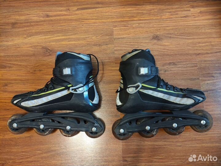 Роликовые коньки