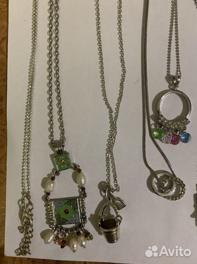 Колье и кулоны винтажные