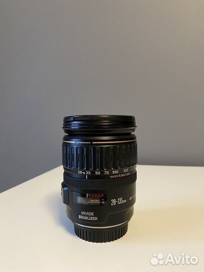Объектив Canon EF 28-135mm f/3.5-5.6 USM IS