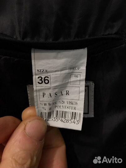 Пиджаки на мальчика 32 и 36 размер