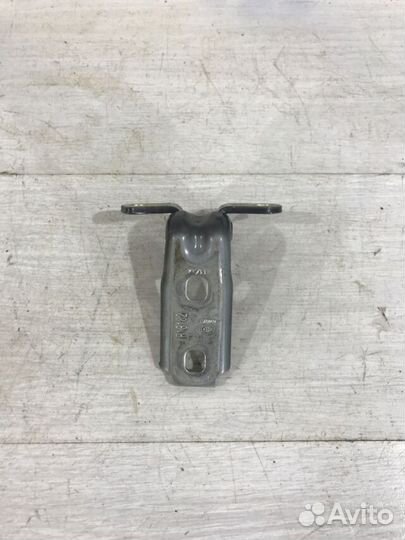 Петля двери перед прав chevrolet cruze 1.6 мт хетч