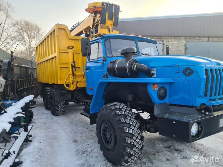 Урал 4320-1951-62 с КМУ, 2024