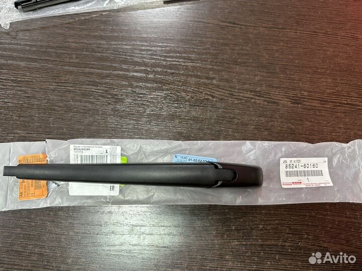 Рычаг стеклоочистителя Toyota land cruiser 200