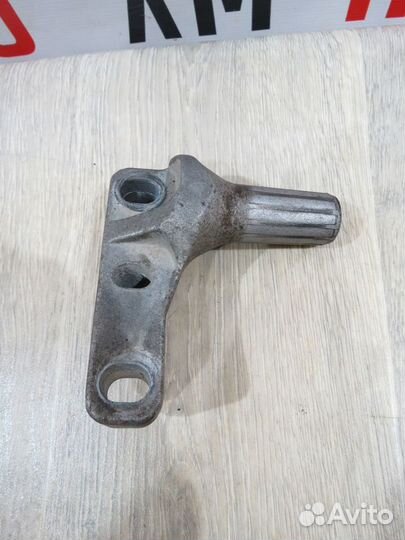 Кронштейн Volkswagen Passat B6