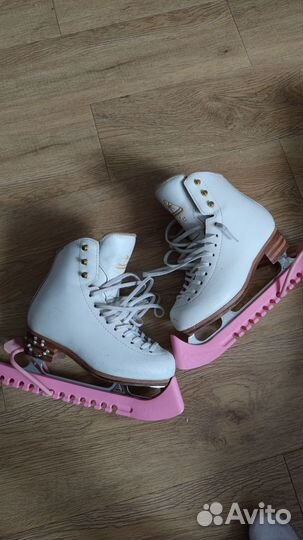 Фигурные коньки jackson elle