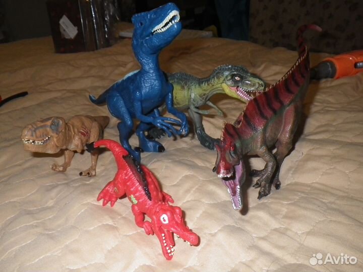 Динозавры jurassic world. цена за всё