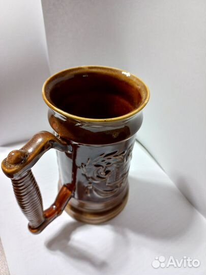 Пивные кружки и бокалы