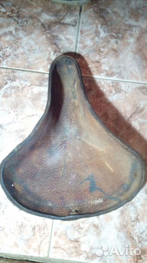 Седло для велосипеда кожаное
