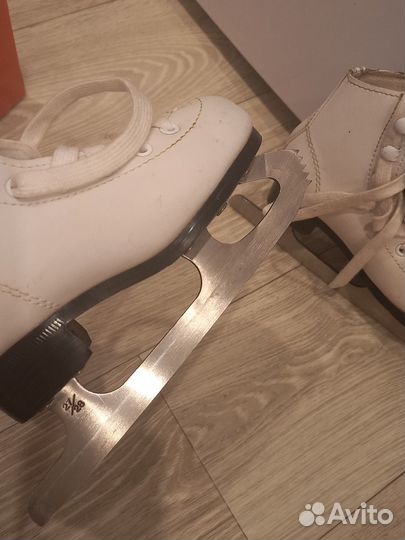 Фигурные коньки Oxelo 27 р-р