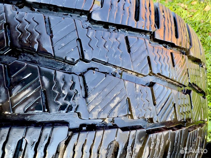 Michelin Agilis Alpin 215/65 R16 107