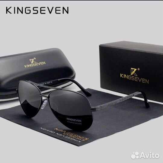 Очки солнцезащитные