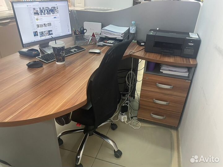 Компьютерный стол