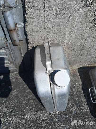 Алюминиевые канистры, стеклянные бутыли