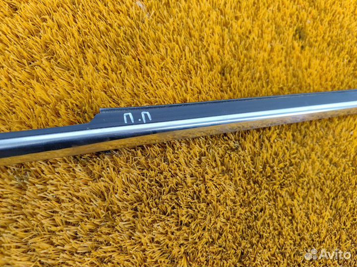 Молдинг стекла передний правый Geely Coolray