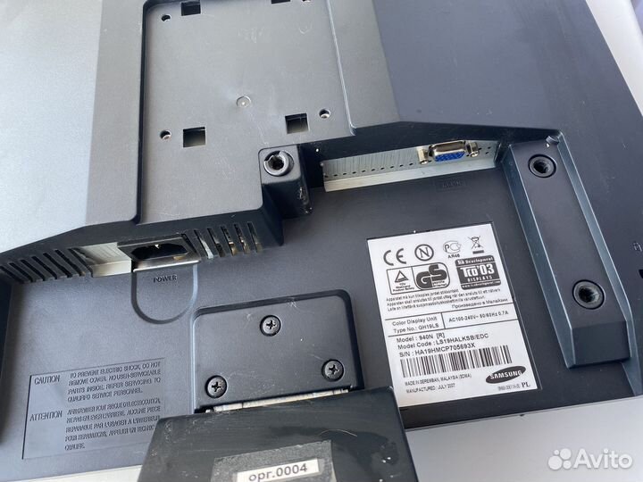 Монитор Samsung SyncMaster 940n