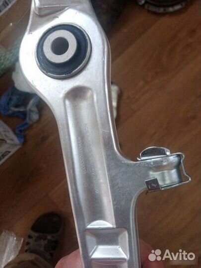 Рычаг передний Volkswagen Passat B5