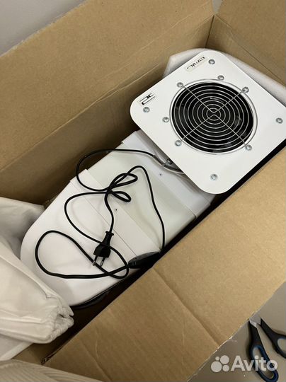 Встраиваемый пылесос для маникюра