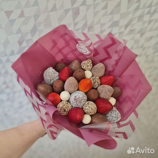 Букеты из клубнички