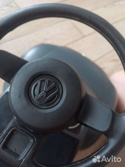 Машина Volkswagen Beetle каталка (толокар)