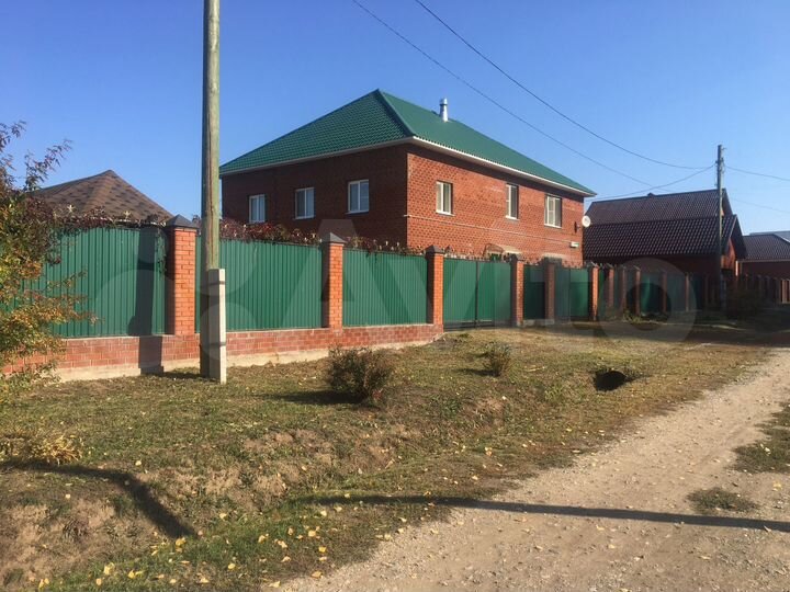 Дом 329 м² на участке 15 сот.