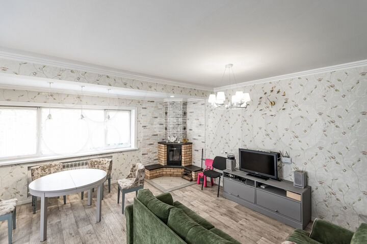 Дом 180 м² на участке 5,7 сот.