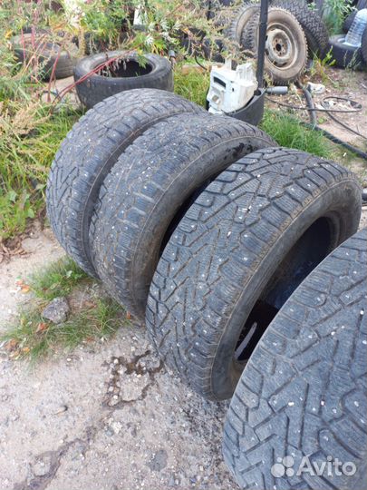 Pirelli Chrono Winter 215/60 R17