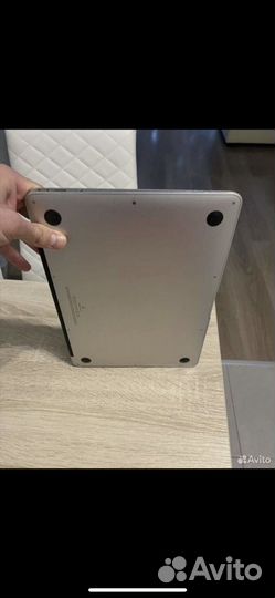Apple MacBook Air 11 (2010)