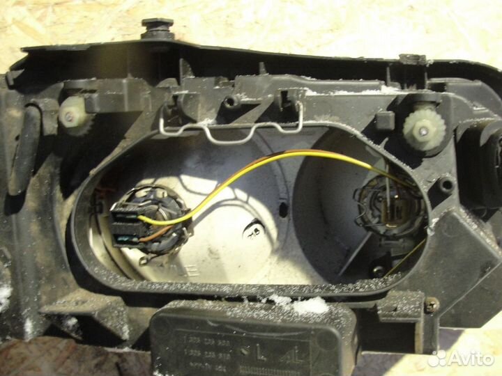 Фара левая volkswagen Sharan