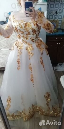 Свадебное платье