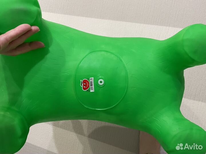 Северный олень, прыгун