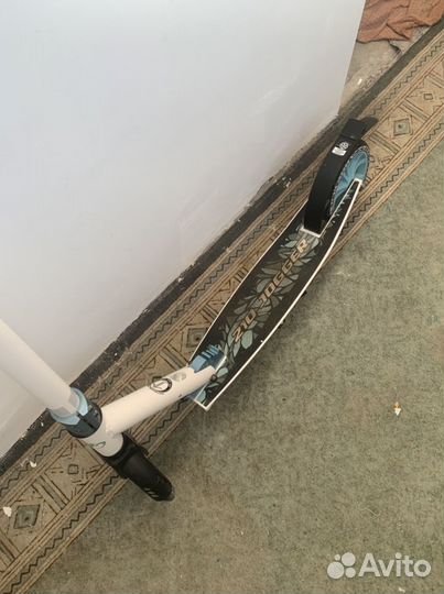 Самокат от7-8 лет до100кг- новый почти