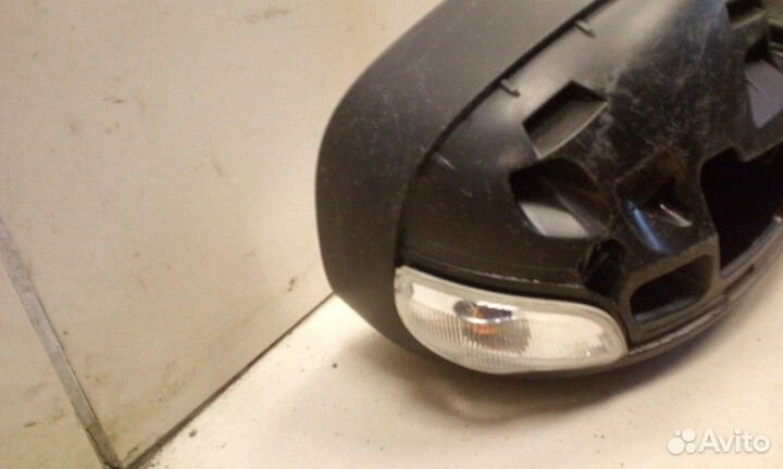 Зеркало заднего вида боковое правое электрическое