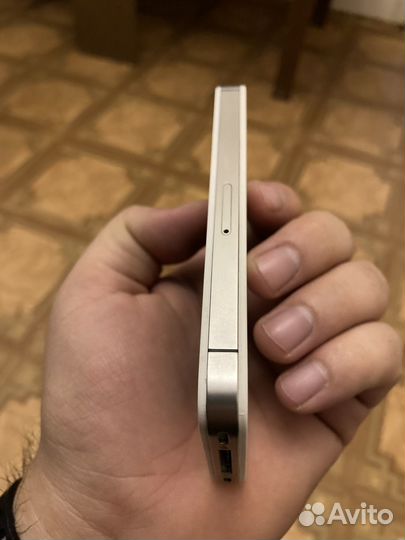 Телефон iPhone 4s