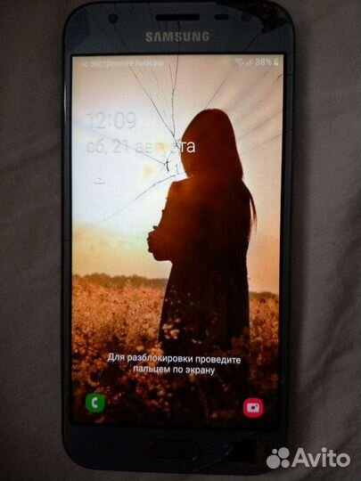 Телефон Samsung Galaxy J3 2017