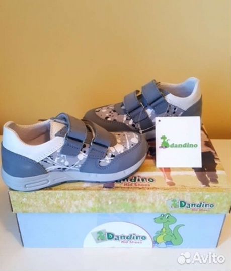 Кроссовки Дандино 33 размер (21см) новые