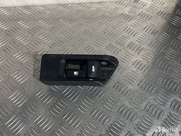 Ручка открывания бензобака toyota camry 40