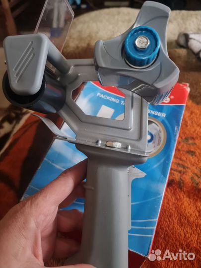 Диспенсер для ленты