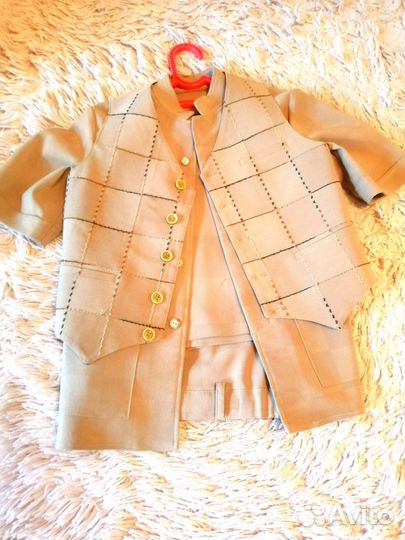 Костюм тройка