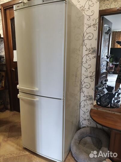 Холодильник б/у bosсh двухкамерный
