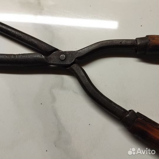 Старинные щипцы для завивки волос