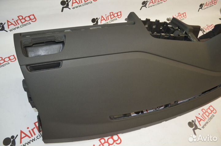 Торпедо панель приборов Volkswagen Golf