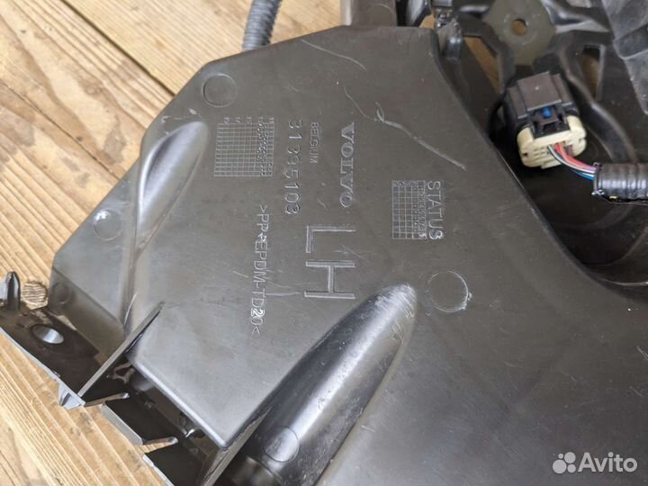 Комплект кронштейнов заднего бампера volvo v40