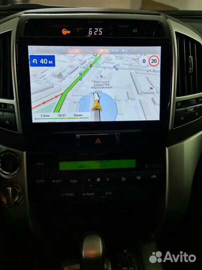 Магнитола Toyota Land Cruiser 200 (2007-15) Teyes