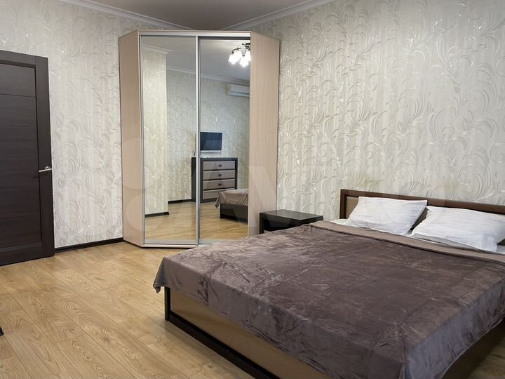 1-к. квартира, 42 м², 4/10 эт.