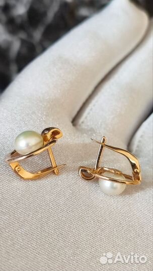 Золотые серьги с жемчугом/585/4.61гр