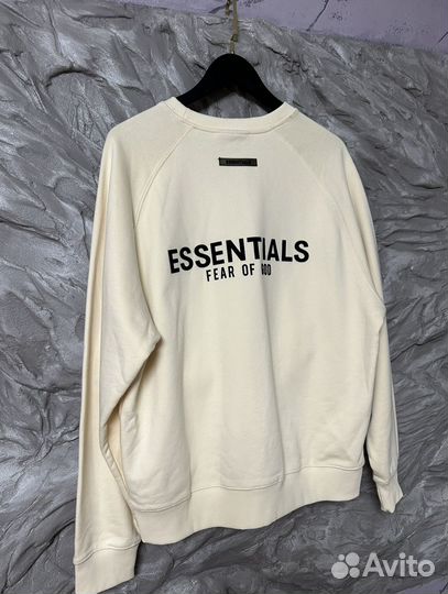 Свитшот essentials