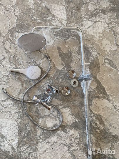 Смеситель для ванны с тропическим душем