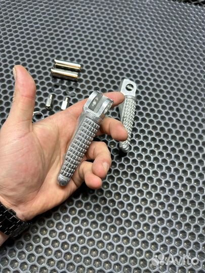 Подножки передние Kawasaki ZX6R ZX10R ZX-6R Z1000